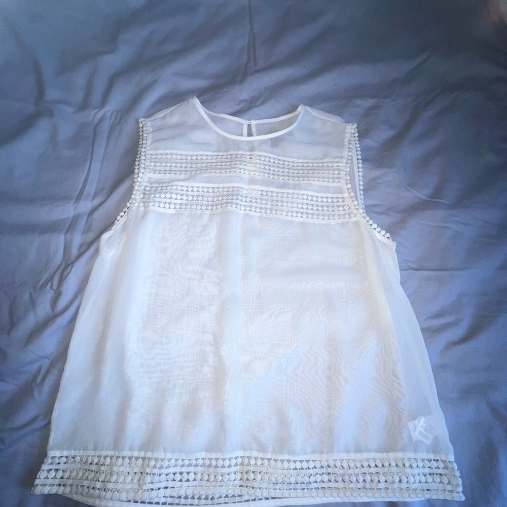 NWT Women’s GAP White Blouse Tank Top size L